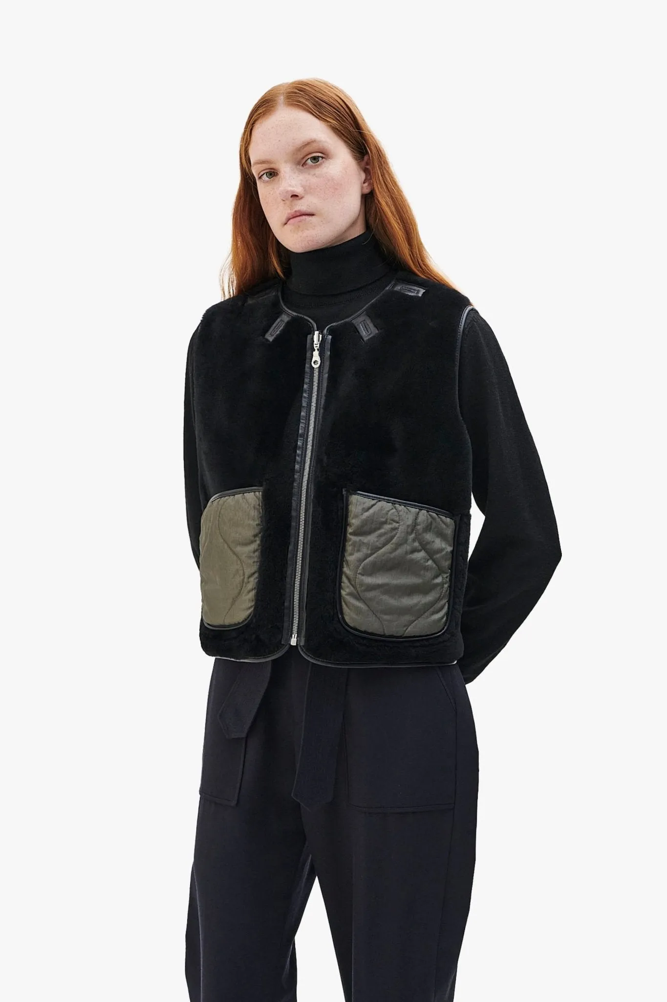 Cropped Aviator Shearling Vest - Black / Black