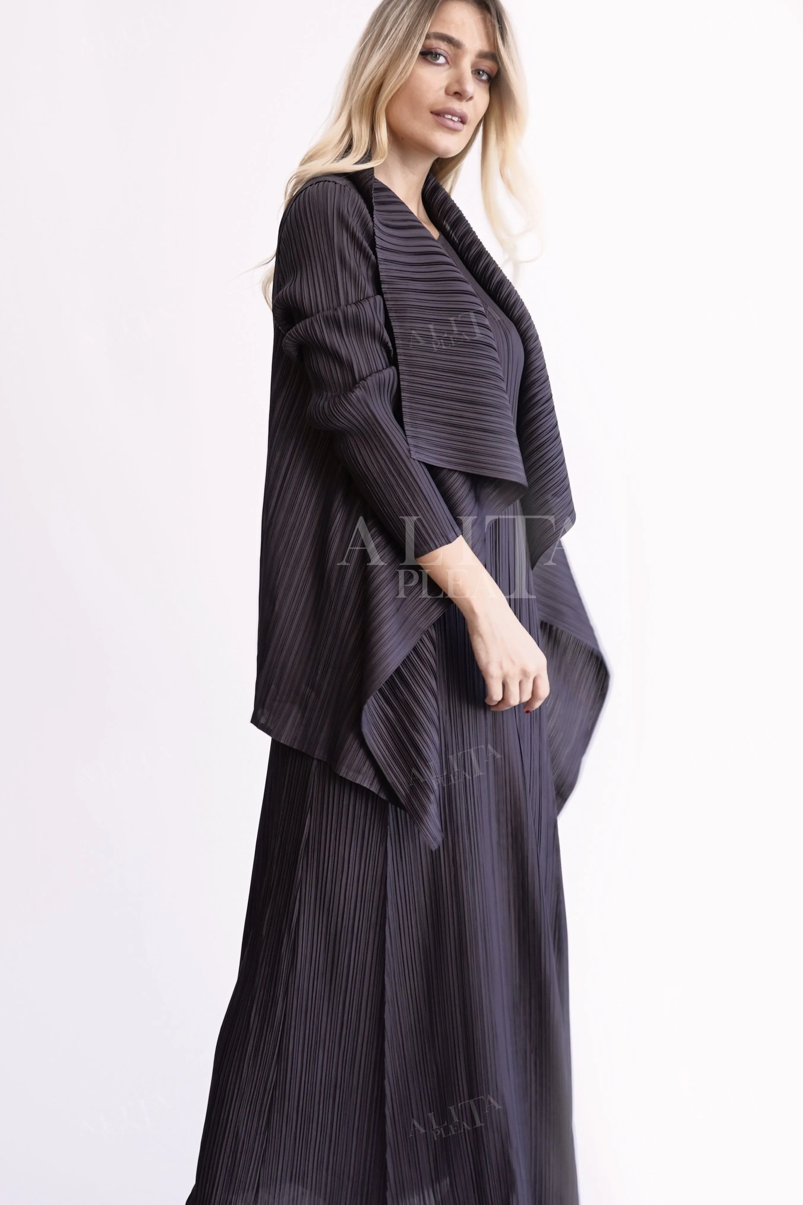 Ema Sleeveless Long Cardigan (ONLY FOR STEEL, BASIL, RUBY AND MOSS GREEN)