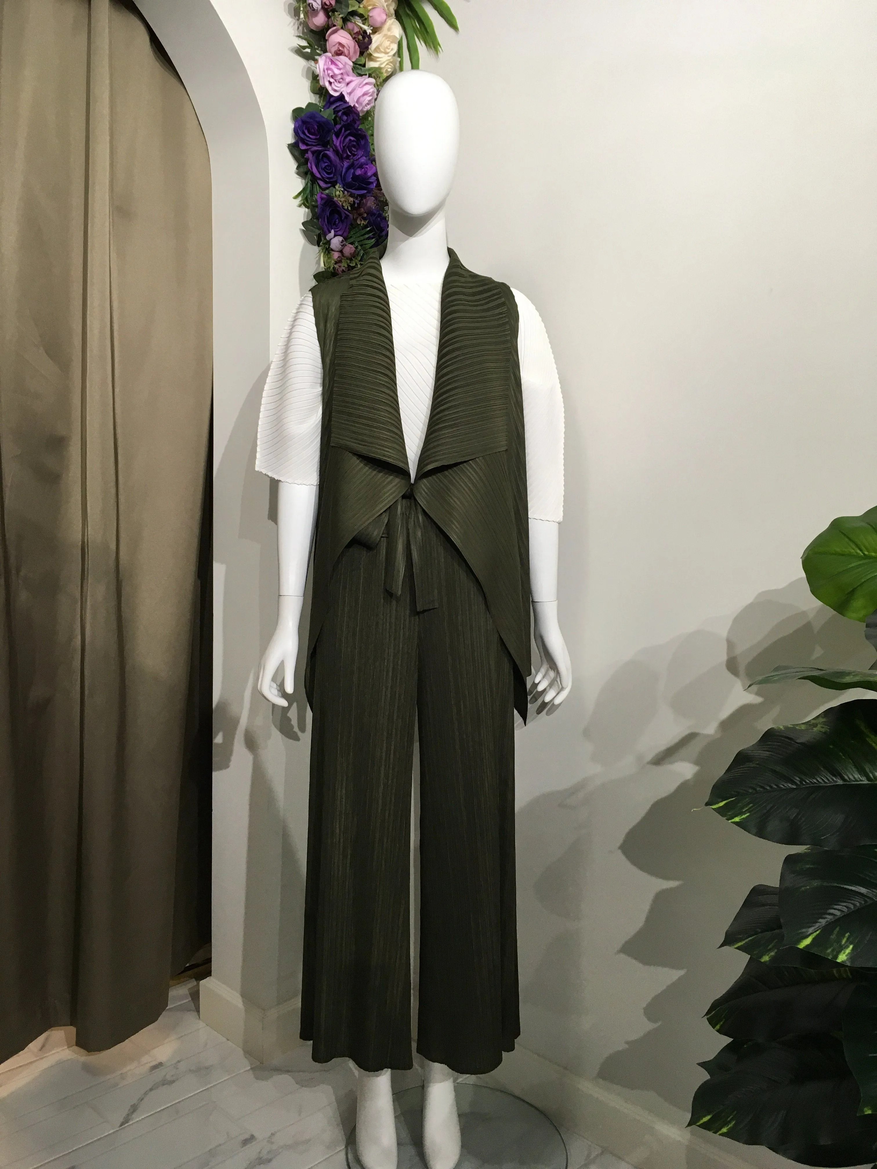Ema Sleeveless Long Cardigan (ONLY FOR STEEL, BASIL, RUBY AND MOSS GREEN)
