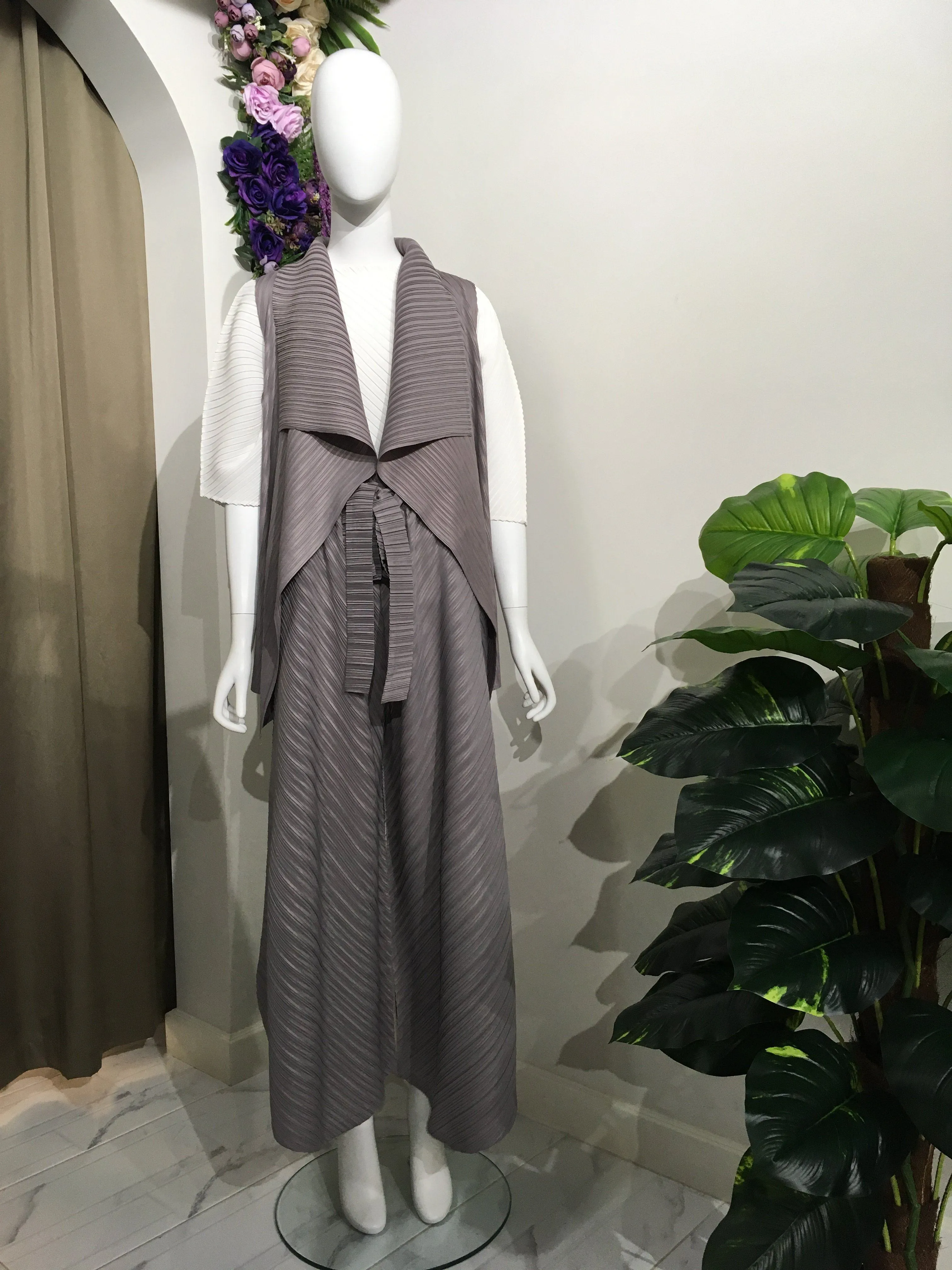 Ema Sleeveless Long Cardigan (ONLY FOR STEEL, BASIL, RUBY AND MOSS GREEN)