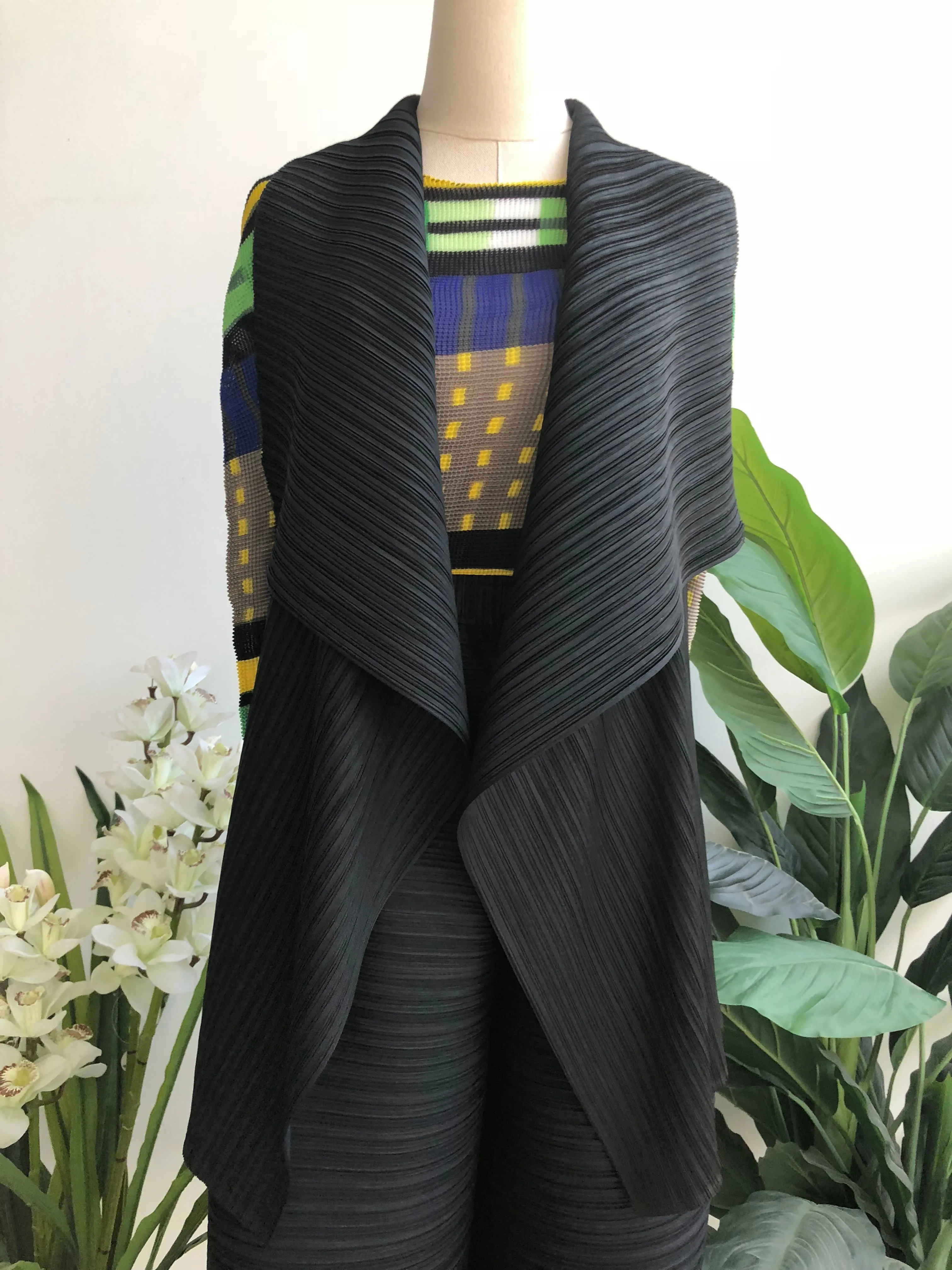 Ema Sleeveless Long Cardigan (ONLY FOR STEEL, BASIL, RUBY AND MOSS GREEN)