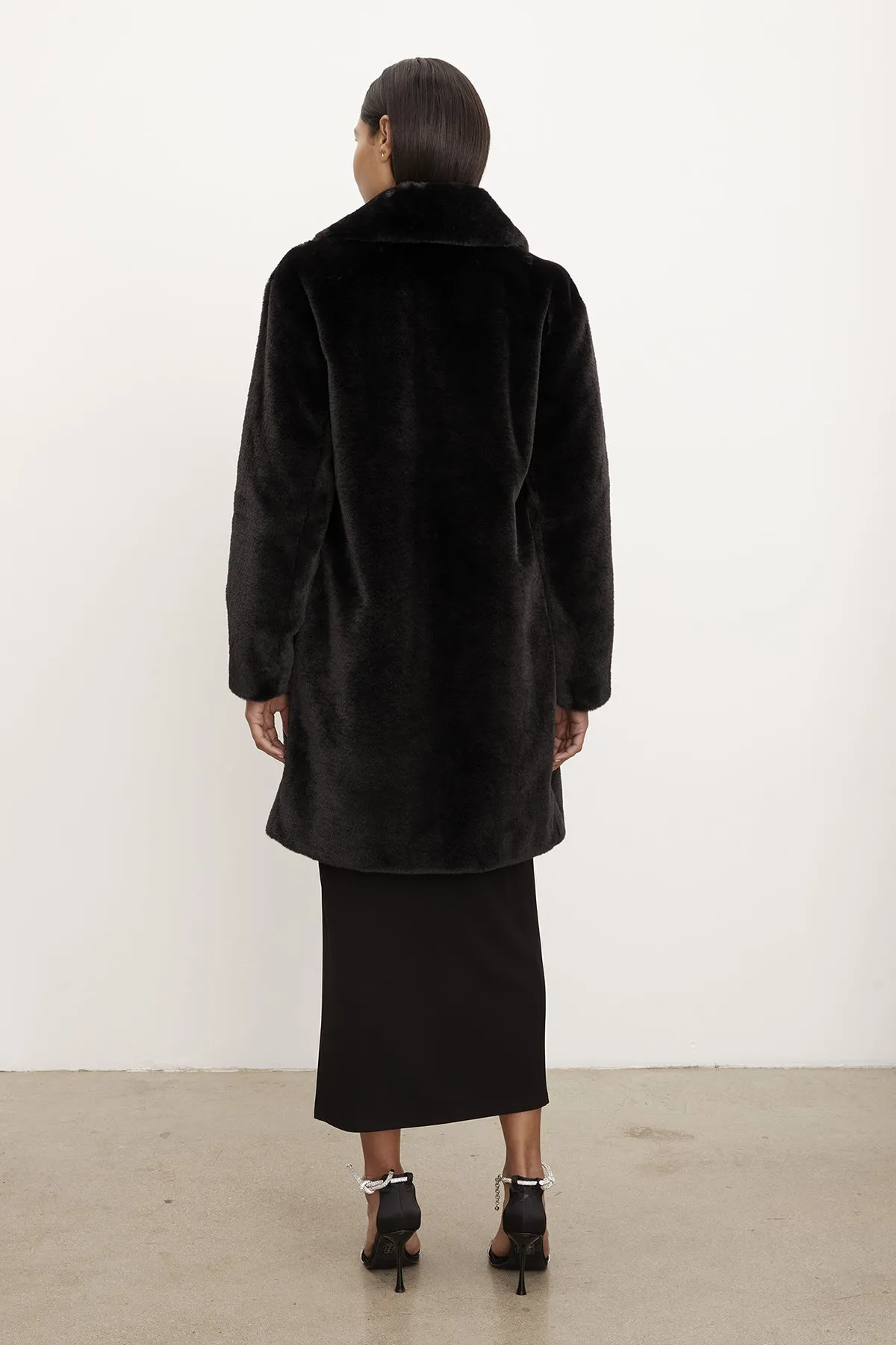 EVALYN Lux Faux Fur Coat in Black